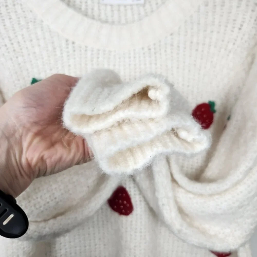 MNG 3D Strawberry Knit Puff Sleeves Size Medium Soft Fuzzy Cozy - Picture 5 of 12